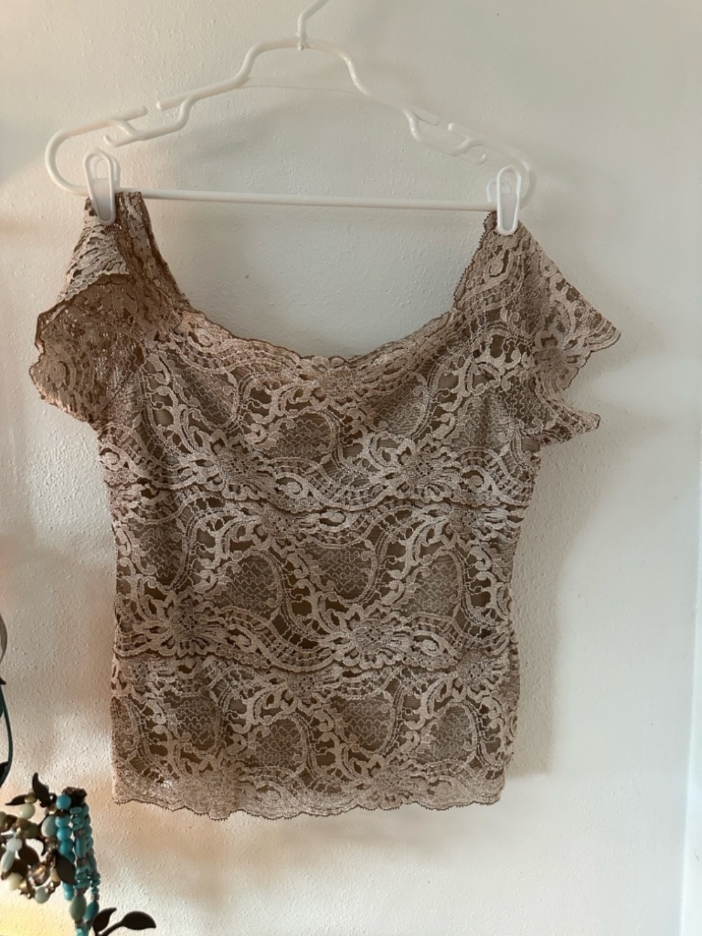 Lace top - Picture 2 of 4